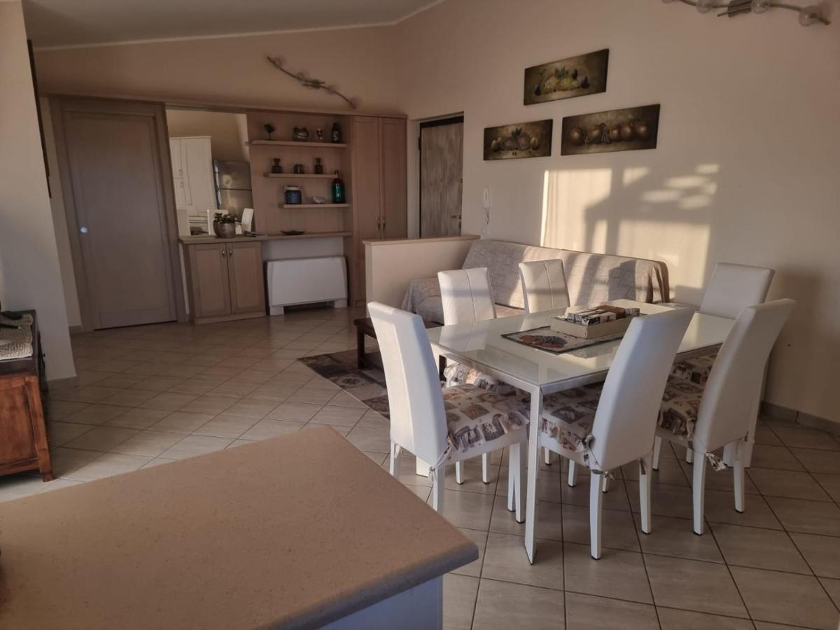 B&B E Casa Vacanza Al Castello Roccella Ionica Luaran gambar