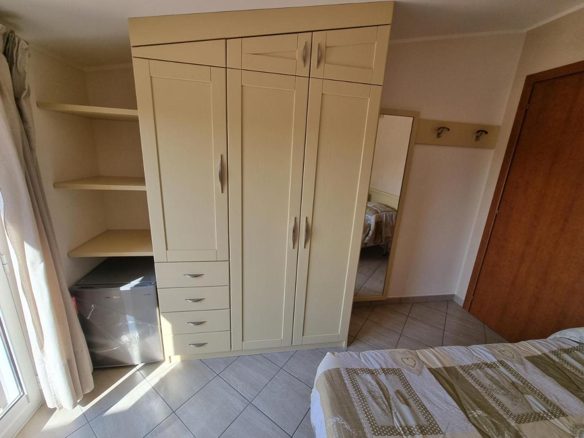 B&B E Casa Vacanza Al Castello Roccella Ionica Luaran gambar