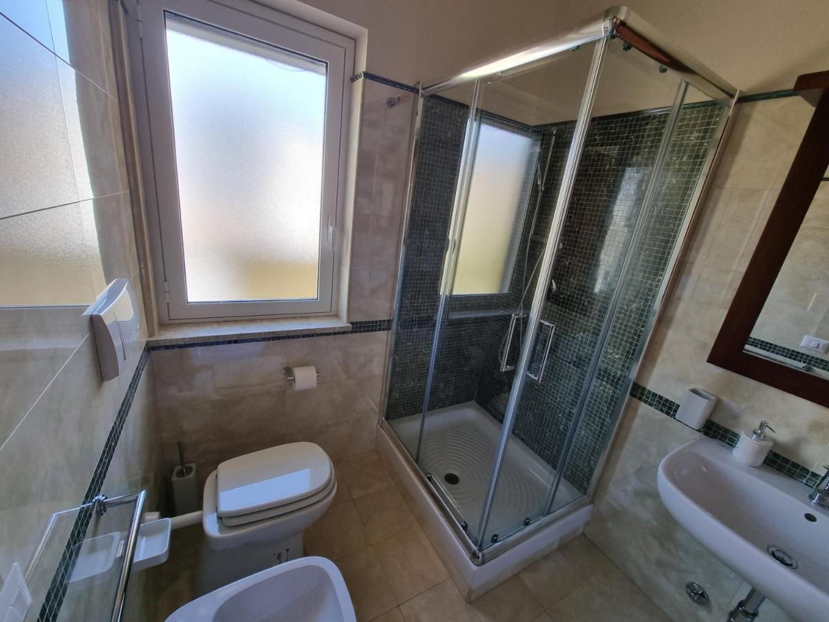 B&B E Casa Vacanza Al Castello Roccella Ionica Luaran gambar