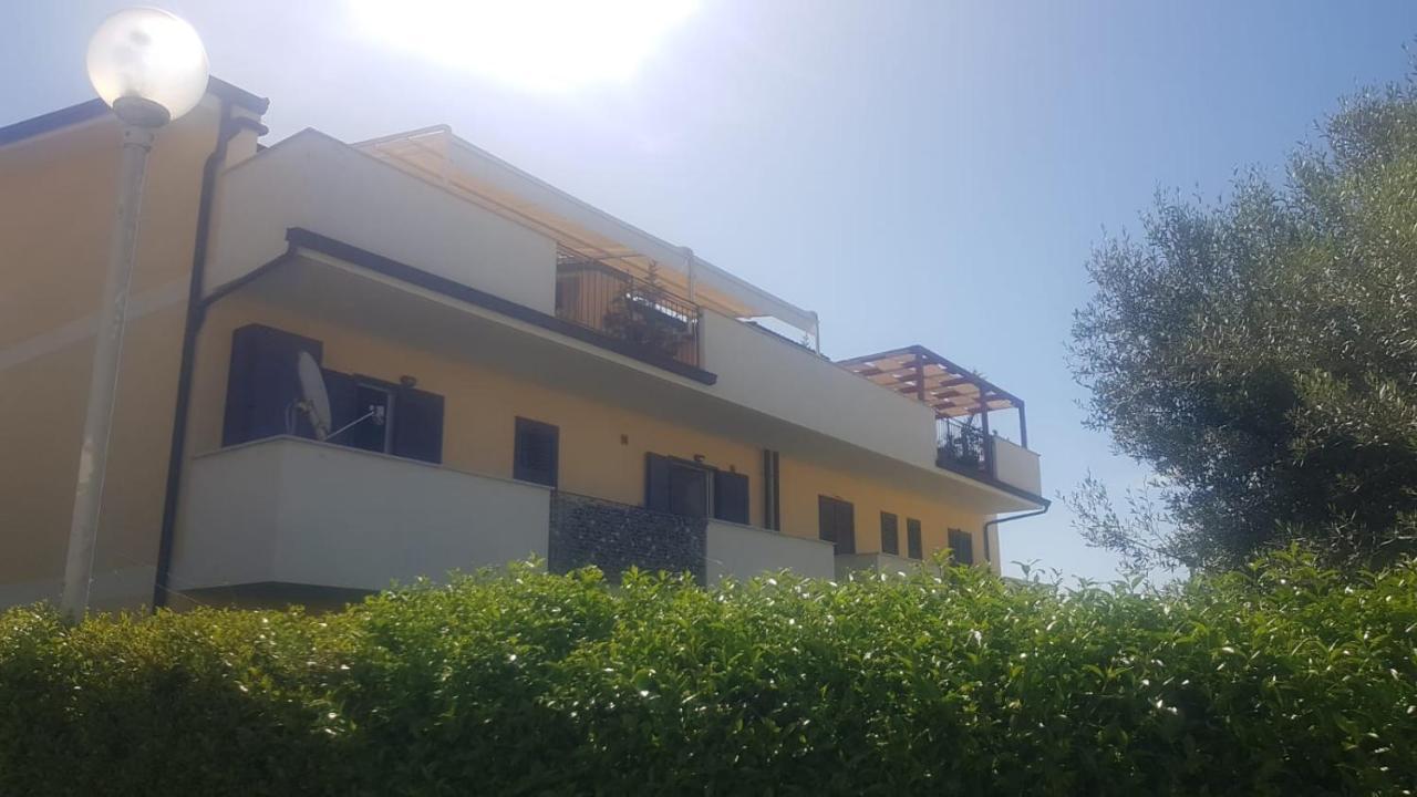 B&B E Casa Vacanza Al Castello Roccella Ionica Luaran gambar