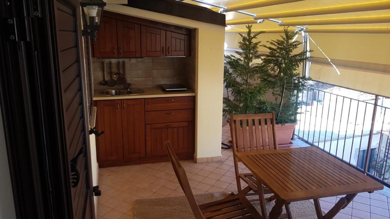 B&B E Casa Vacanza Al Castello Roccella Ionica Luaran gambar