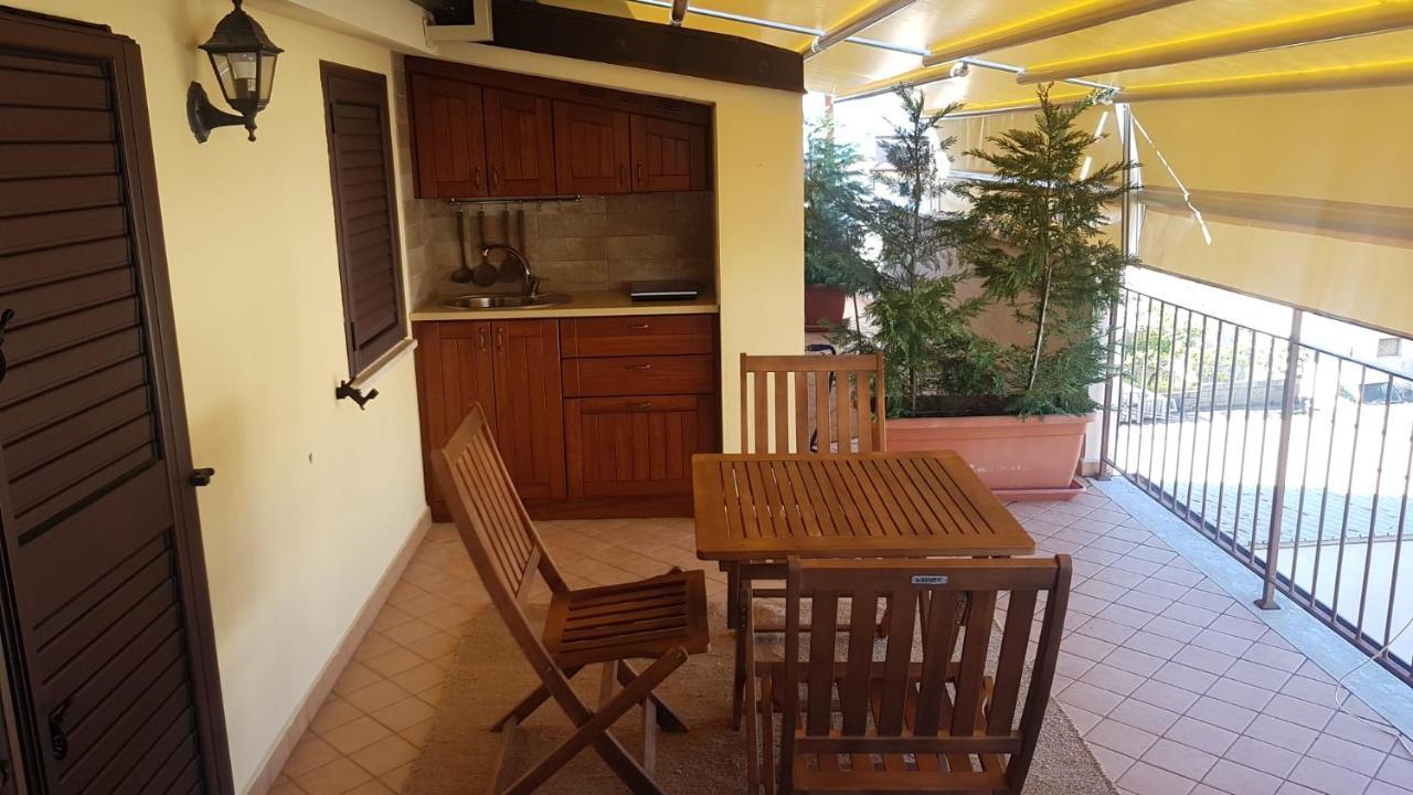 B&B E Casa Vacanza Al Castello Roccella Ionica Luaran gambar