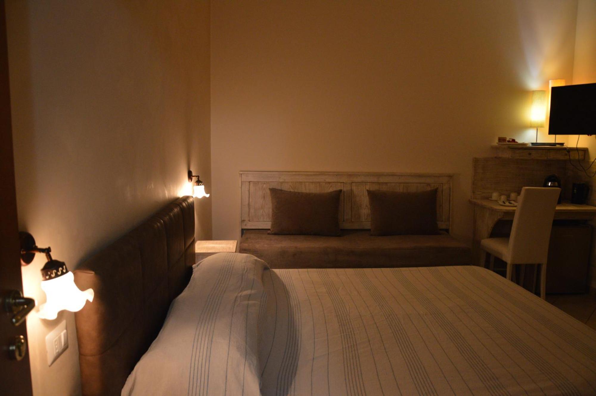 B&B E Casa Vacanza Al Castello Roccella Ionica Luaran gambar