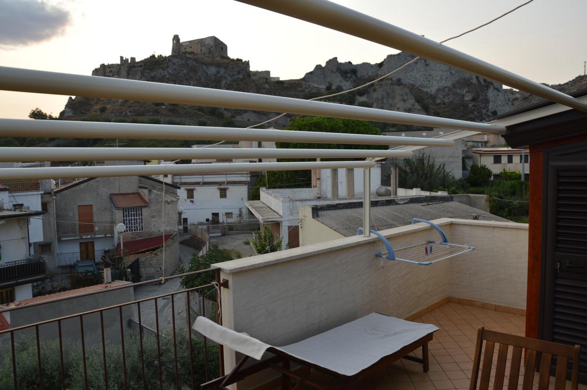 B&B E Casa Vacanza Al Castello Roccella Ionica Luaran gambar