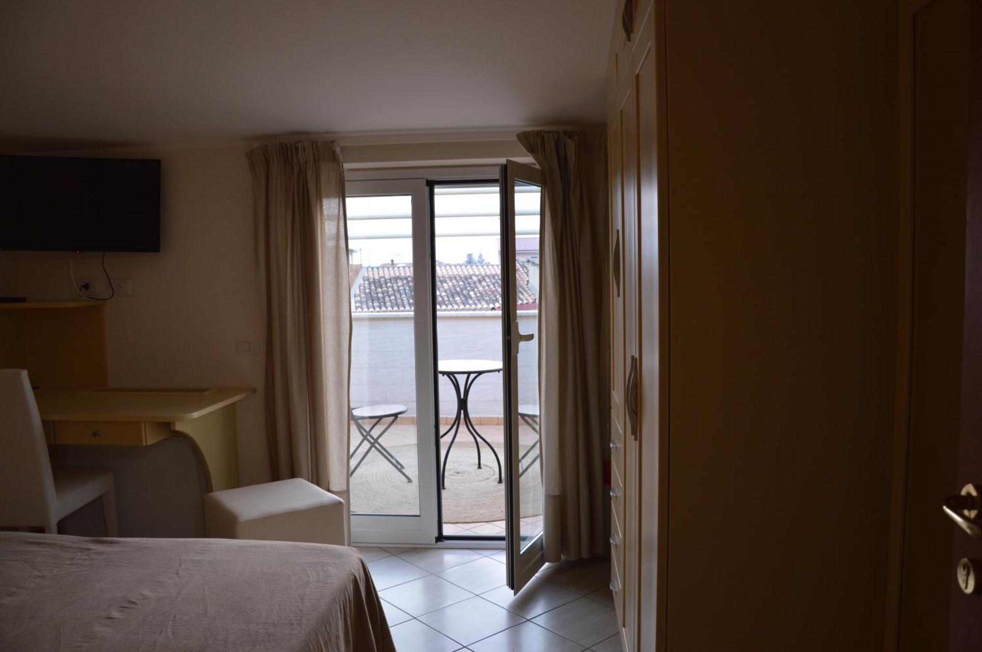 B&B E Casa Vacanza Al Castello Roccella Ionica Luaran gambar