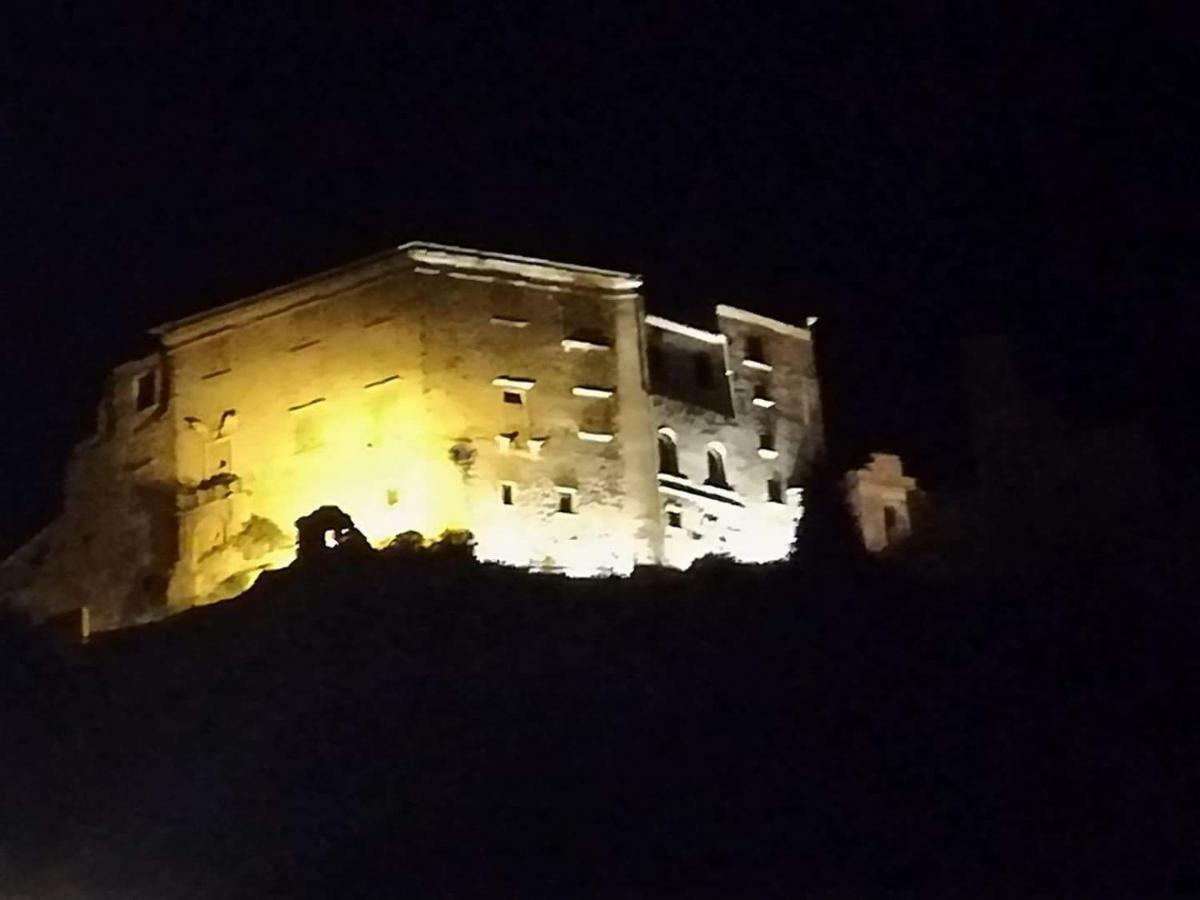 B&B E Casa Vacanza Al Castello Roccella Ionica Luaran gambar